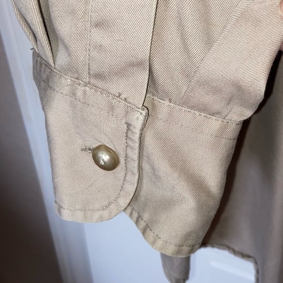 Dunn’s Taupe Hunting Shirt With Button Safe Pockets And Durable, Manly Design. - Picture 4 of 5
